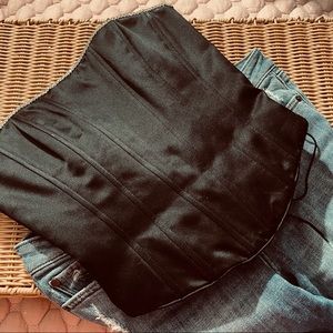 Black corset top. Size medium sexy and very stylish